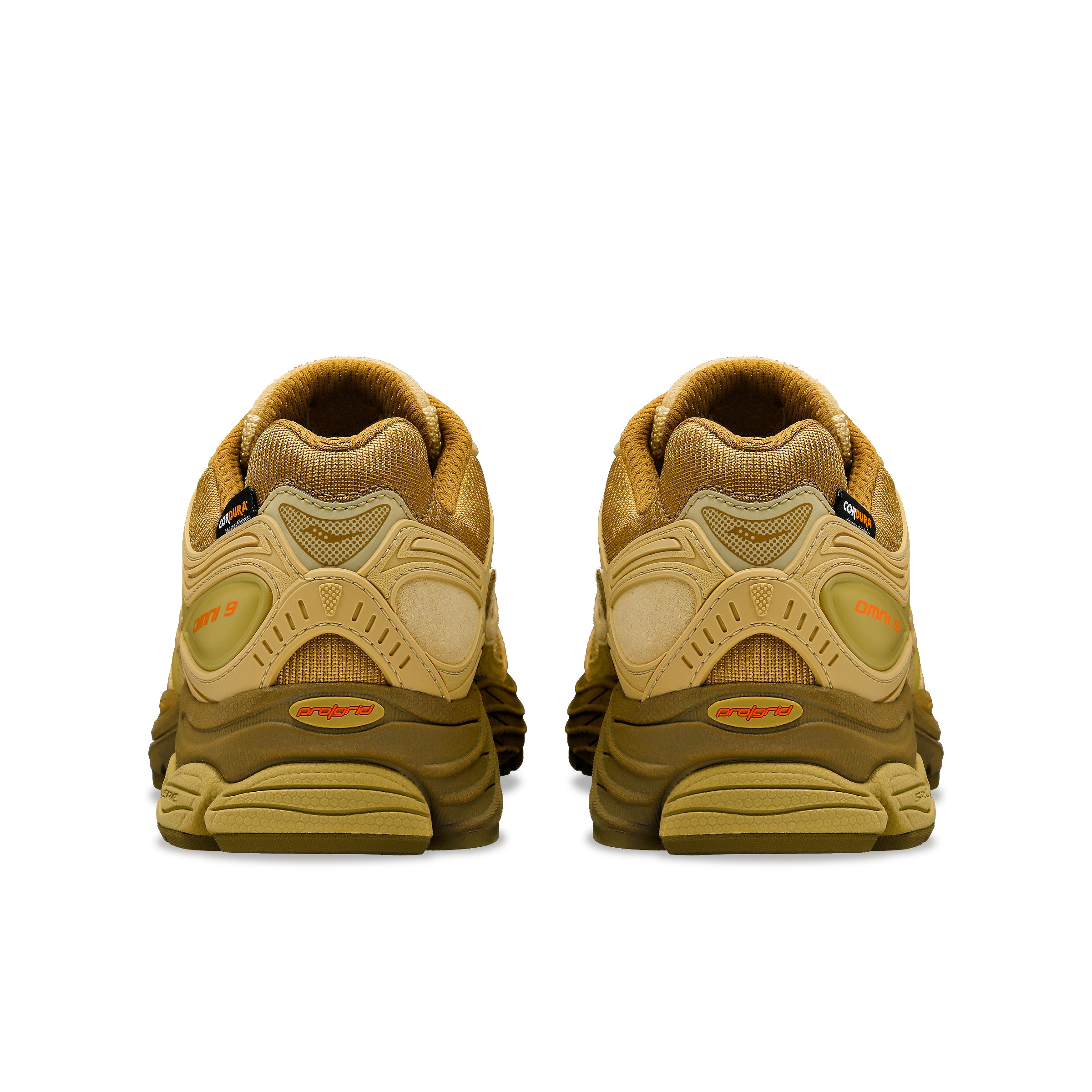 Starcow X Saucony  Progrid Omni 9 "Armor"