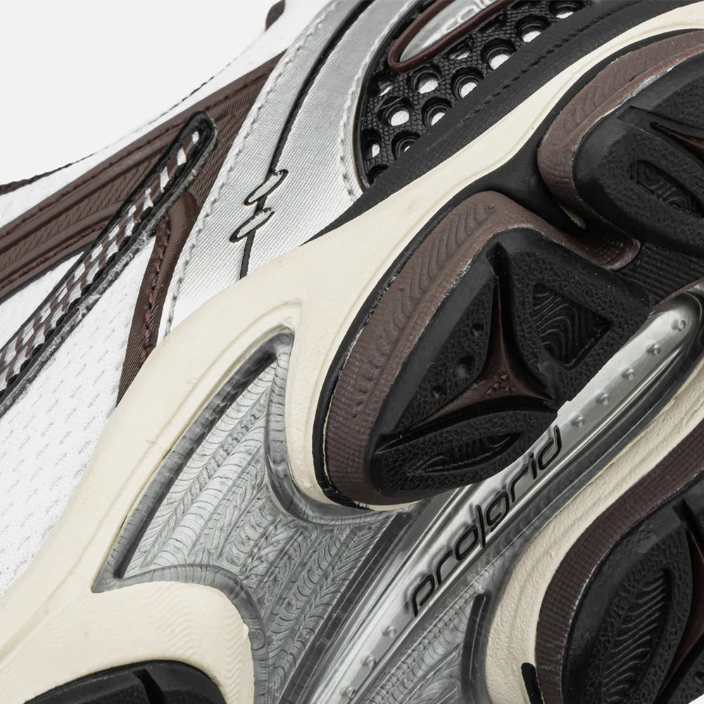 Saucony Triumph 4 QS "Chrome"