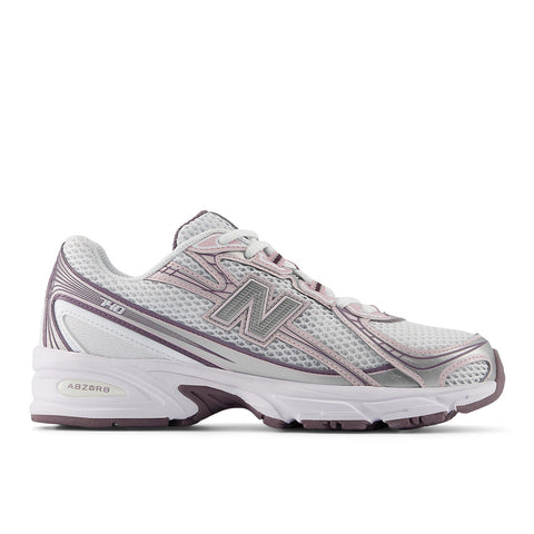 New Balance 740 